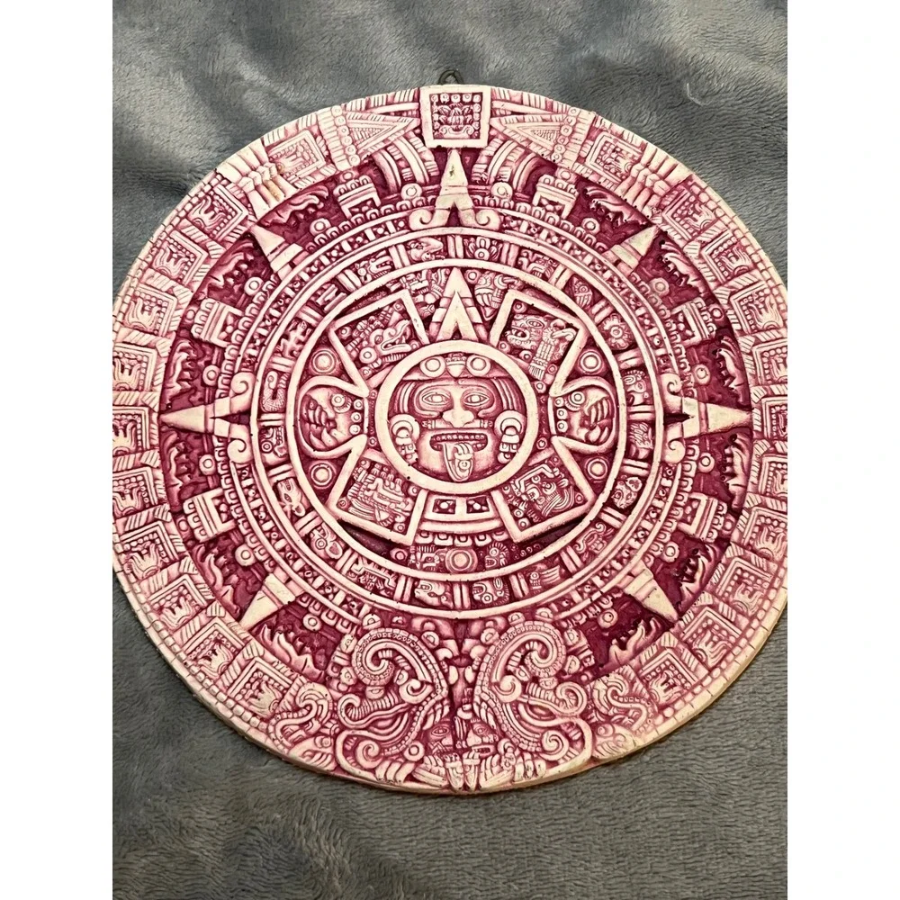 Vintage Aztec Mayan Calendar Wall Plaque Pink Resin Mesoamerican Sun Stone Decor